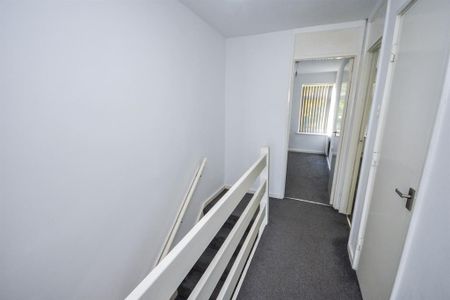 3 bedroom terraced house to rent - Photo 4