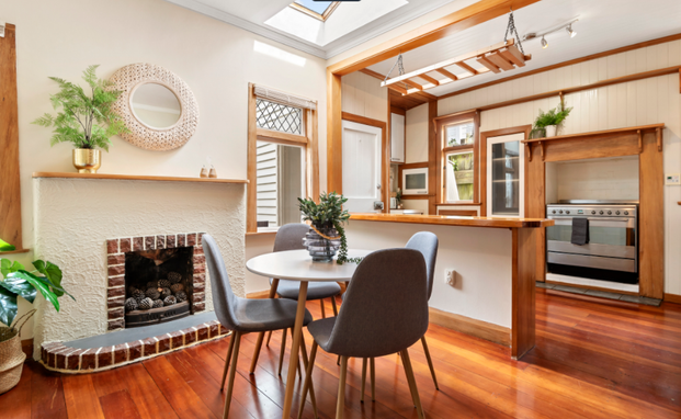 Sun-soaked 2 bedroom, Miramar - Photo 1