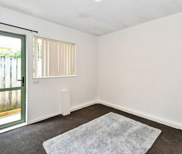 Modern, Tidy & Perfectly Positioned - Photo 5