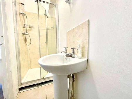 Castle Hill, Reading, Berkshire, RG1 - Photo 5