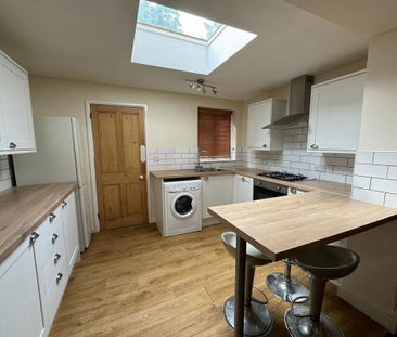 2 bedroom terraced house to rent - Photo 4