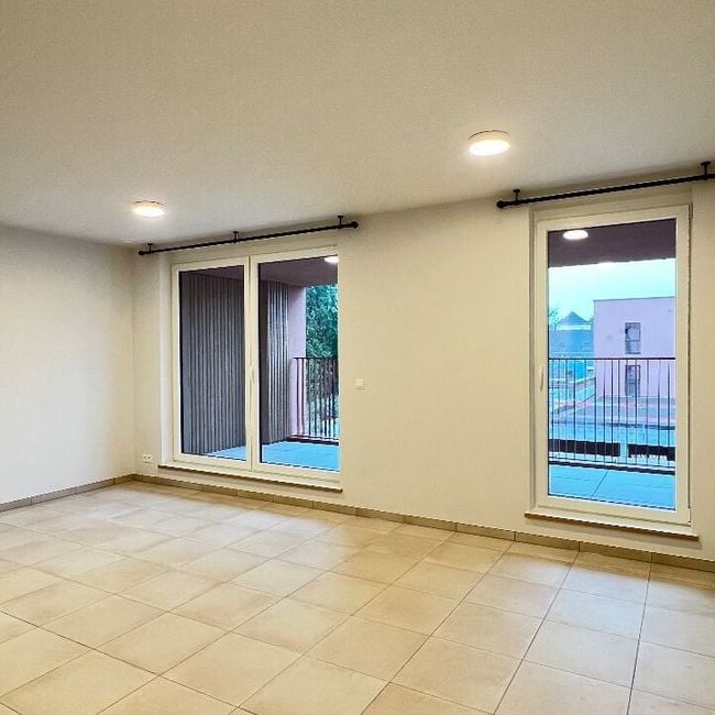 Appartement te huur in Tournai voor € 995 met 2 slaapkamers - Foto 1