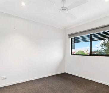 Neat & Tidy Apartment in the Heart of Sherwood - Photo 1