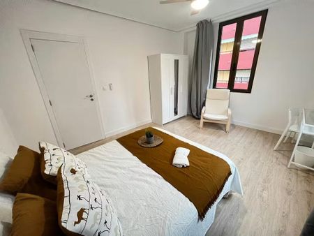 Carrer de Finestrat, Valencia, Valencian Community 46006 - Photo 3