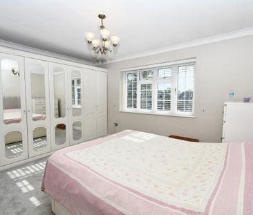 5 bedroom semi-detached house to rent - Photo 4