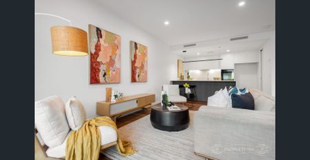 Architecturally Designed 4 Bed Townhouse - Photo 2