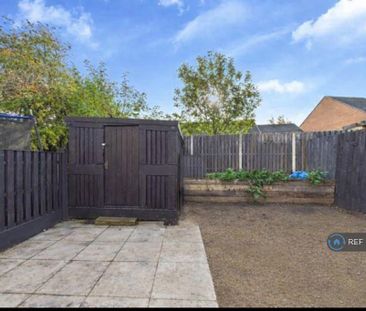 4 bedroom terraced house to rent - Photo 5