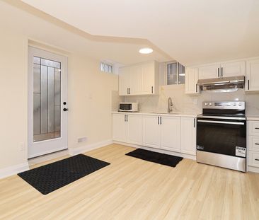 For Lease - 373 CREEK PATH Avenue, Oakville, Ontario - Photo 6