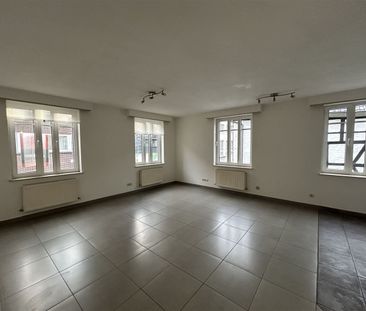 Gezellig dakappartement met 1 slaapkamer vlakbij de Markt. - Photo 5