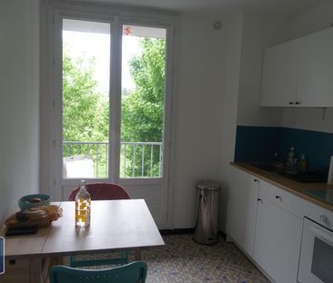 Location Appartement 2 pièces 43m² ST MARTIN D HERES 38400 - Photo 1