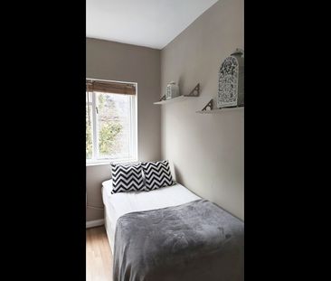 Studio Flat, Colville Terrace, W11 - Photo 4