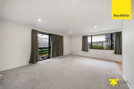 Charming Family Home in a Convenient New Lynn Location - Photo 4