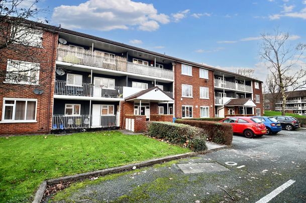 Room in a Shared Flat, Brotherton Drive, M3 - Photo 1