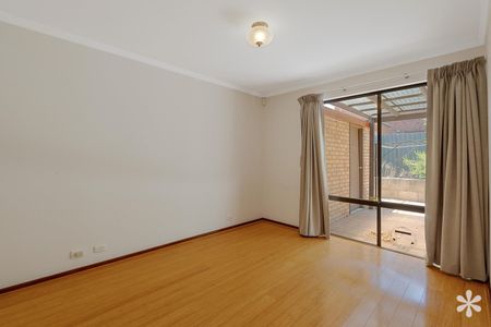 4/4 Birdwood Avenue - Photo 3