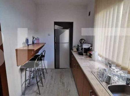 Un apartament perfect pentru sediu de firma, 3 camere, zona Titulescu! - Fotografie 2