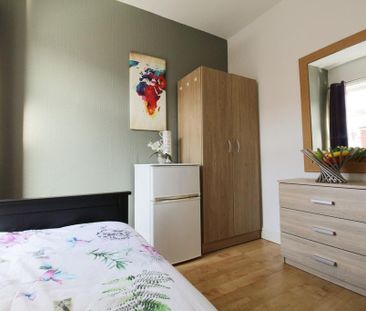 1 bedroom in a house share to rent - Photo 4