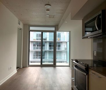 Riverside Square Lofts 15-45 , #911 - Photo 2