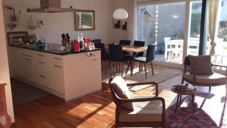 4½ Zimmer-Maisonettewohnung in Marly (FR), möbliert, auf Zeit - Photo 2