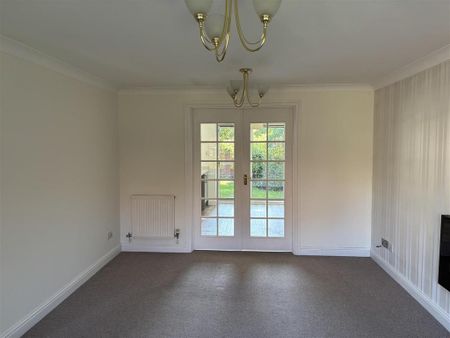4 bedroom detached house to rent - Photo 5