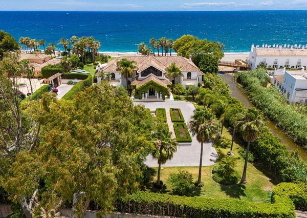 8 bedroom luxury Villa for rent in Estepona, Andalusia