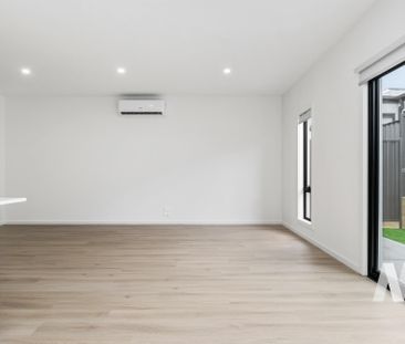 704 Grand Boulevard, Mickleham VIC 3064 - Townhouse For Rent | Domain - Photo 3