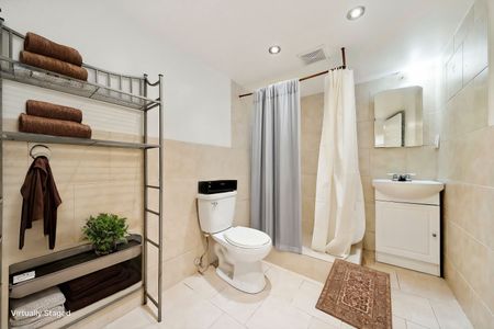 For Lease - 681 Scarlett Road Unit# Basement, Toronto, Ontario - Photo 5