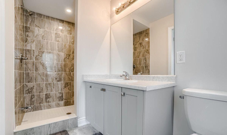 For Lease - 174 Sutherland Avenue, Bradford West Gwillimbury, Ontario - Photo 4