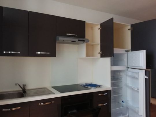 Location Appartement 1 pièce 35m² NIMES 30000 - Photo 1