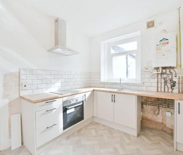 3 bedroom terraced house to rent - Photo 4