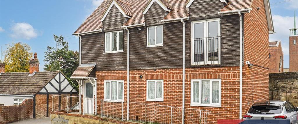 1 bedroom flat to rent - Photo 1