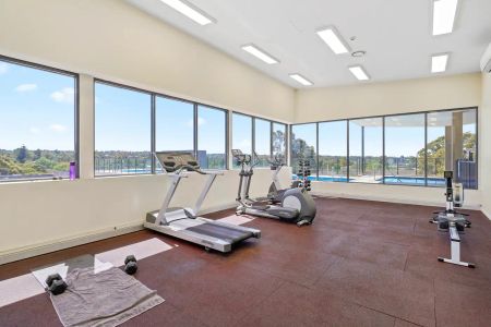 “Luxury Apartment in a Great Location!!” - Photo 5