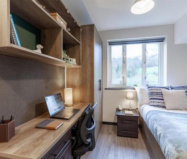 1 bedroom in a flat share to rent - Photo 5