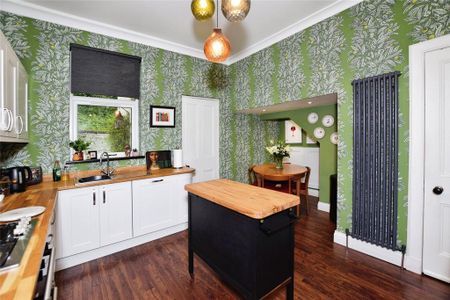 2 bedroom terraced house to rent - Photo 4