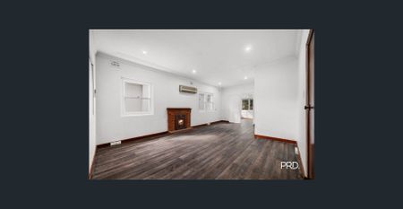 Three bedroom home with air conditioning in the heart of Penrith CBD - Photo 2