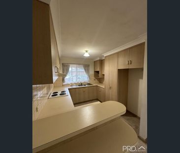 LOW MAINTENANCE TOWNHOUSE - Photo 3