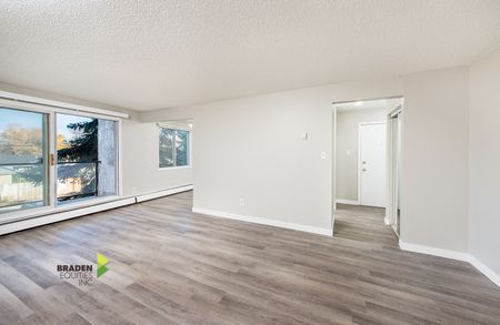 Kelsey Manor - Photo 2