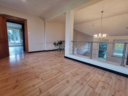 Piękny dom z ogrodem. - Zdjęcie 3