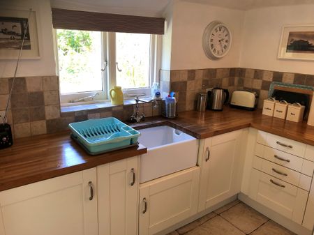 3 bedroom cottage to rent The Street, Rodmell - Photo 2
