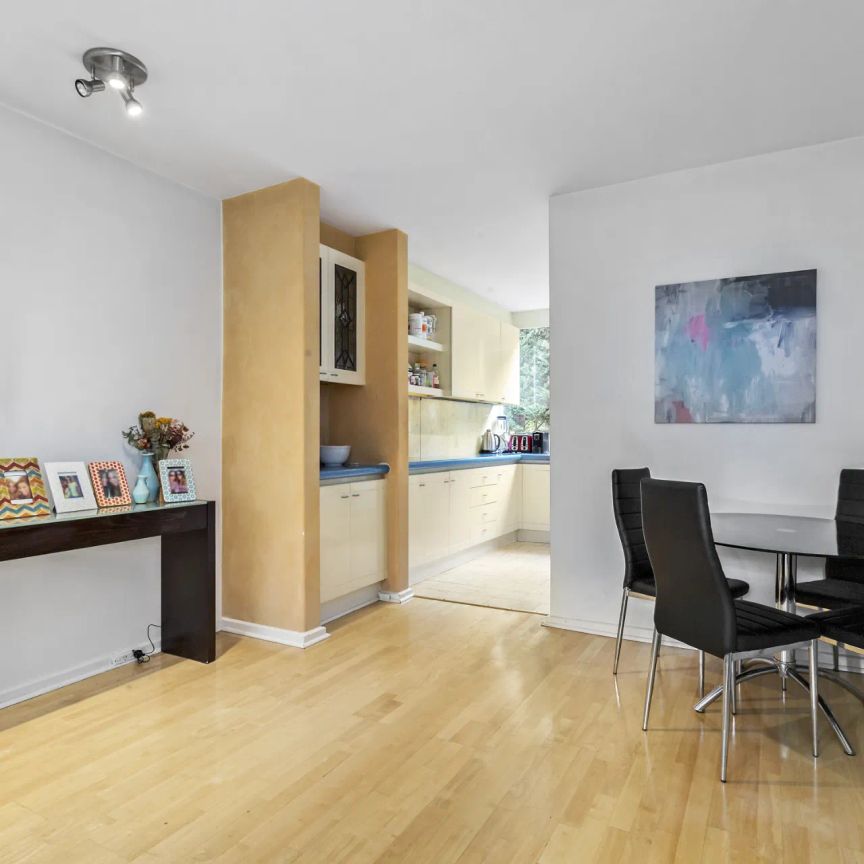 Unit 18/14 Lansell Road, Toorak. - Photo 1