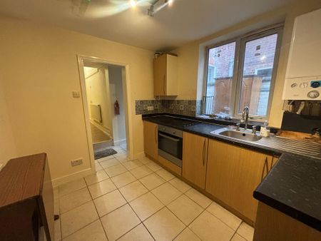 1 bedroom apartment to rent - Photo 2