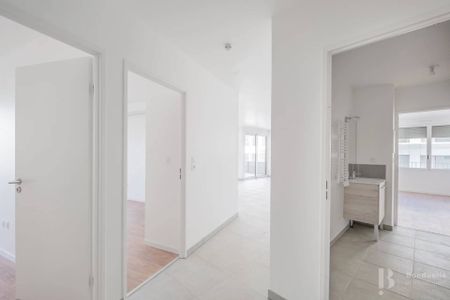 Rental Apartment Bordeaux Saint-Jean - Photo 2