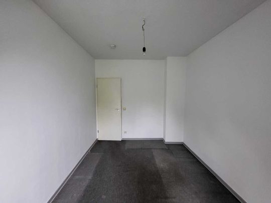 Geräumige 2,5-Zimmer-Maisonette-Wohnung in Zehlendorf wartet auf Sie! - Foto 1