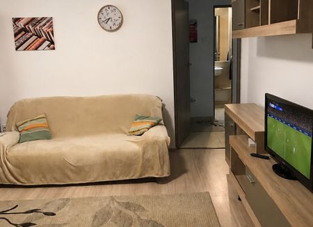 3 camere între metrou Unirii și Tineretului, Parcul Carol, vedere Casa Poporului - Photo 5