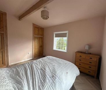 4 bedroom semi-detached house to rent - Photo 5