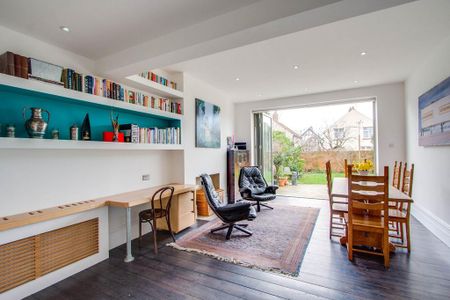 5 bedroom semi-detached house to rent - Photo 3