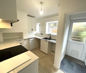 2 bedroom terraced house to rent - Photo 2
