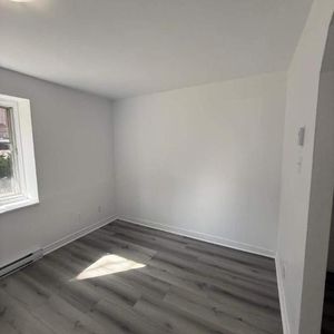2 CH - 1 SDB - Montréal - $1,210 /mo - Photo 2