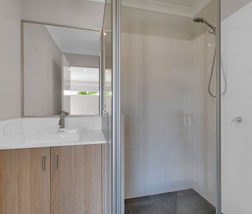 Brand New 4 x 2 Family Home in Baldivis - Photo 6