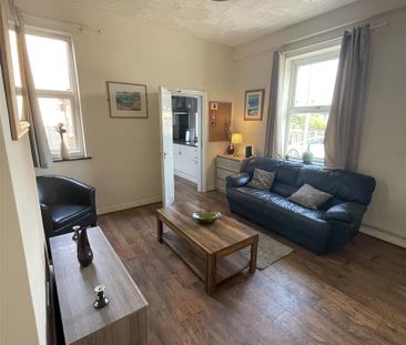 1 Beds - Property - - Photo 1