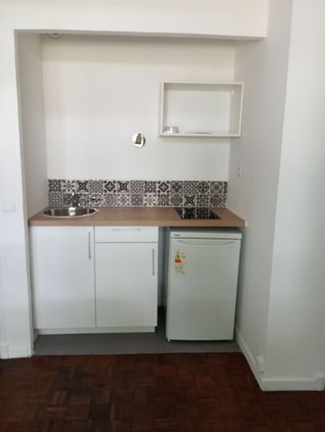 Appartement 1 pièces 20m2 MARSEILLE 9EME 550 euros - Photo 4